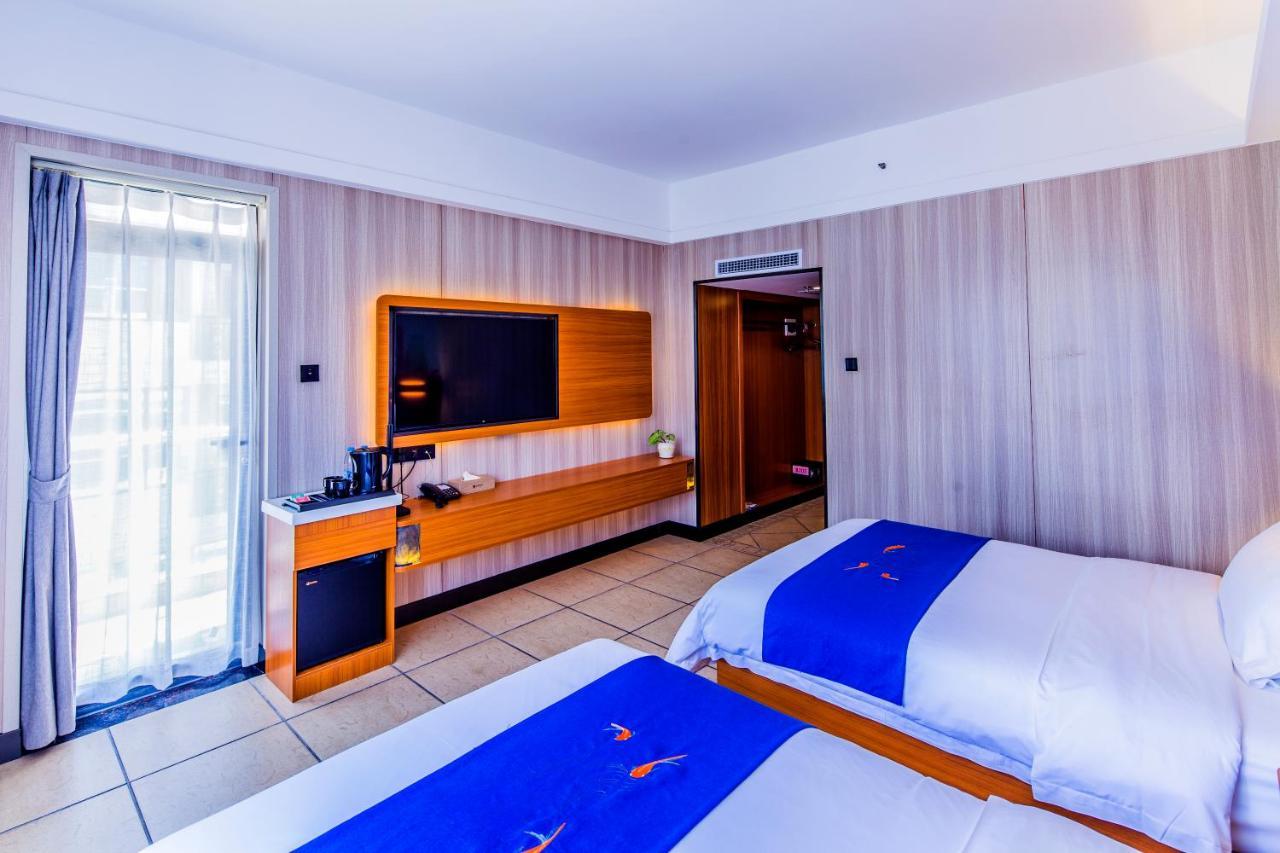Linda Seaview Hotel Szanja Kültér fotó