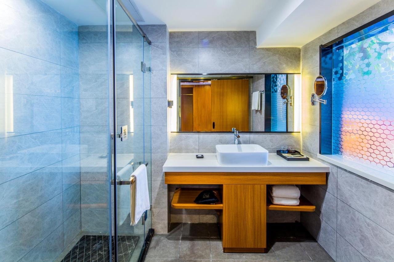Linda Seaview Hotel Szanja Kültér fotó