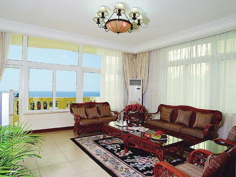 Linda Seaview Hotel Szanja Kültér fotó
